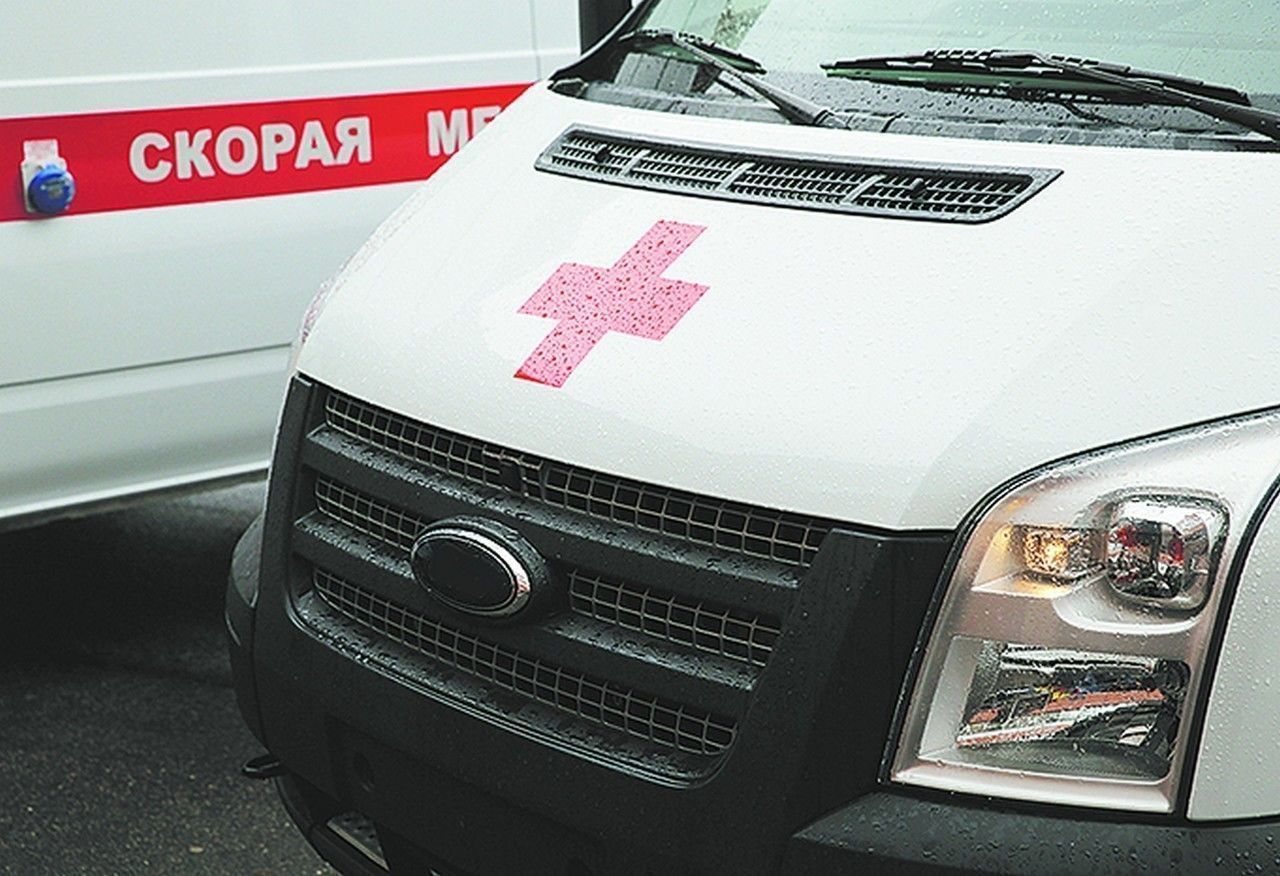 В ДТП на Ленинском проспекте пострадали три пассажира автобуса 