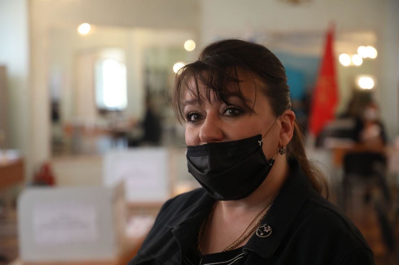 Депутат и актриса Анастасия Мельникова проголосовала на Миллионной улице 