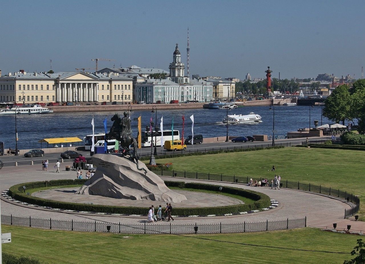 Петербург второй в рейтинге самых популярных городов для путешествий у россиян 