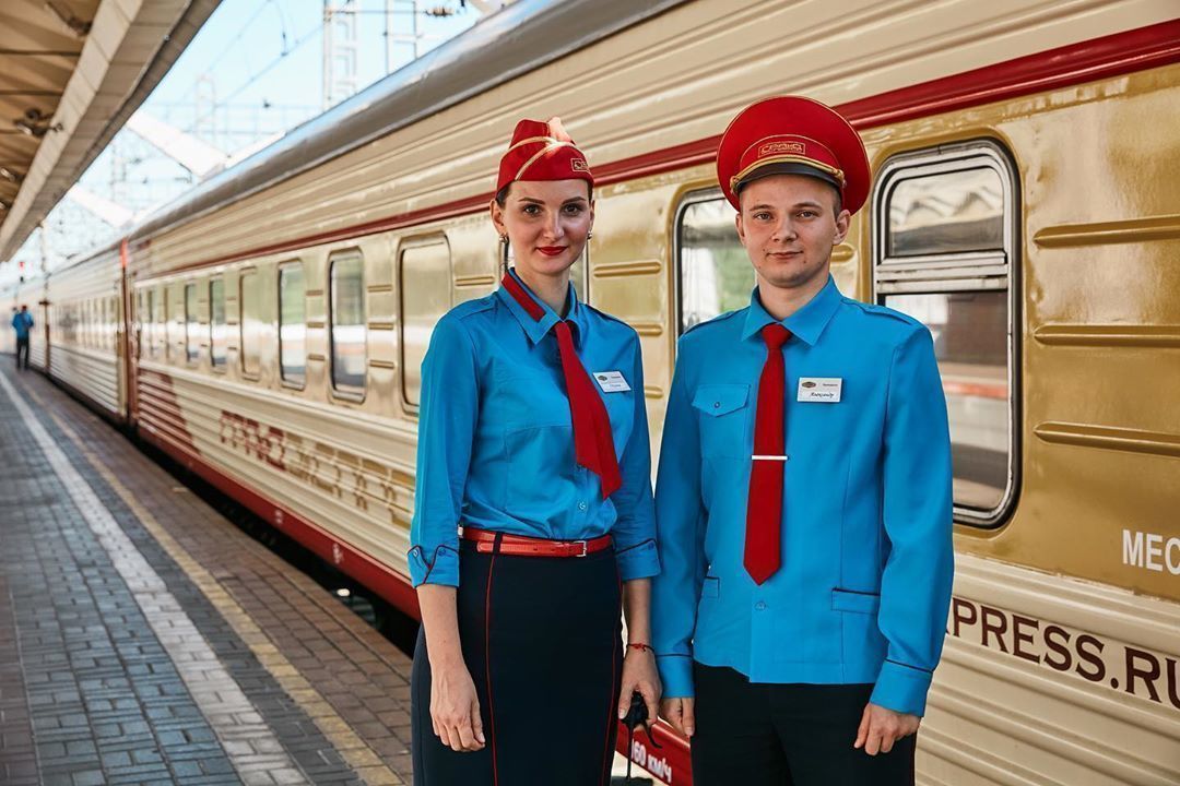 Первый поезд из Петербурга прибыл в крымскую Евпаторию 
