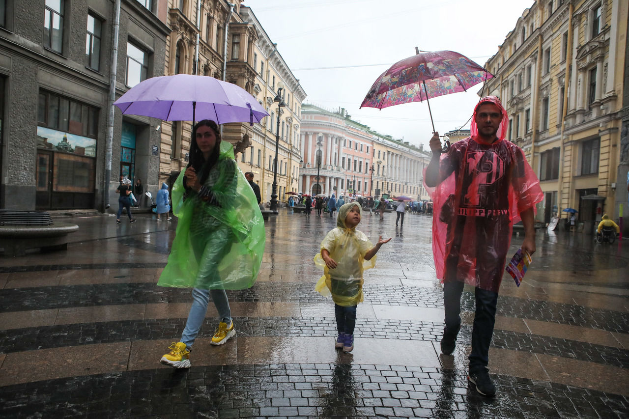 В воскресенье в Петербурге ожидаются ливни и грозы