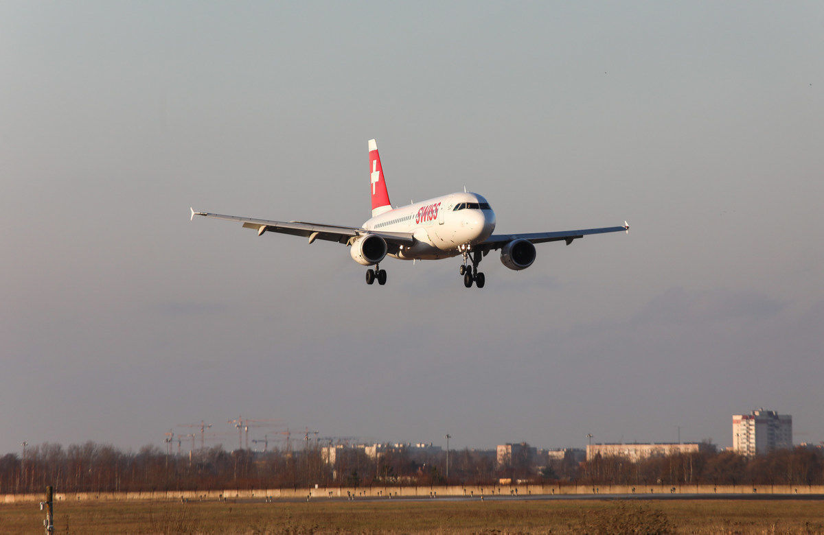 В Петербурге зафиксировали обвал цен на авиабилеты 
