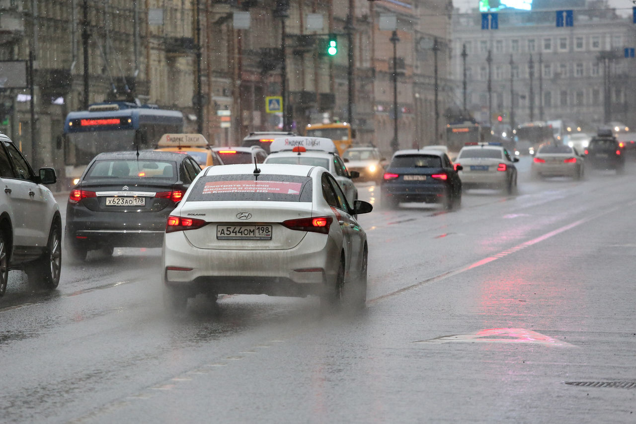 Во вторник петербуржцев ждут грозы и тепло