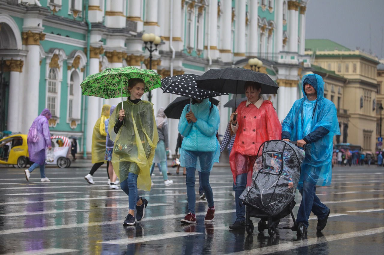 В ночь на четверг в Петербурге обещают ливни