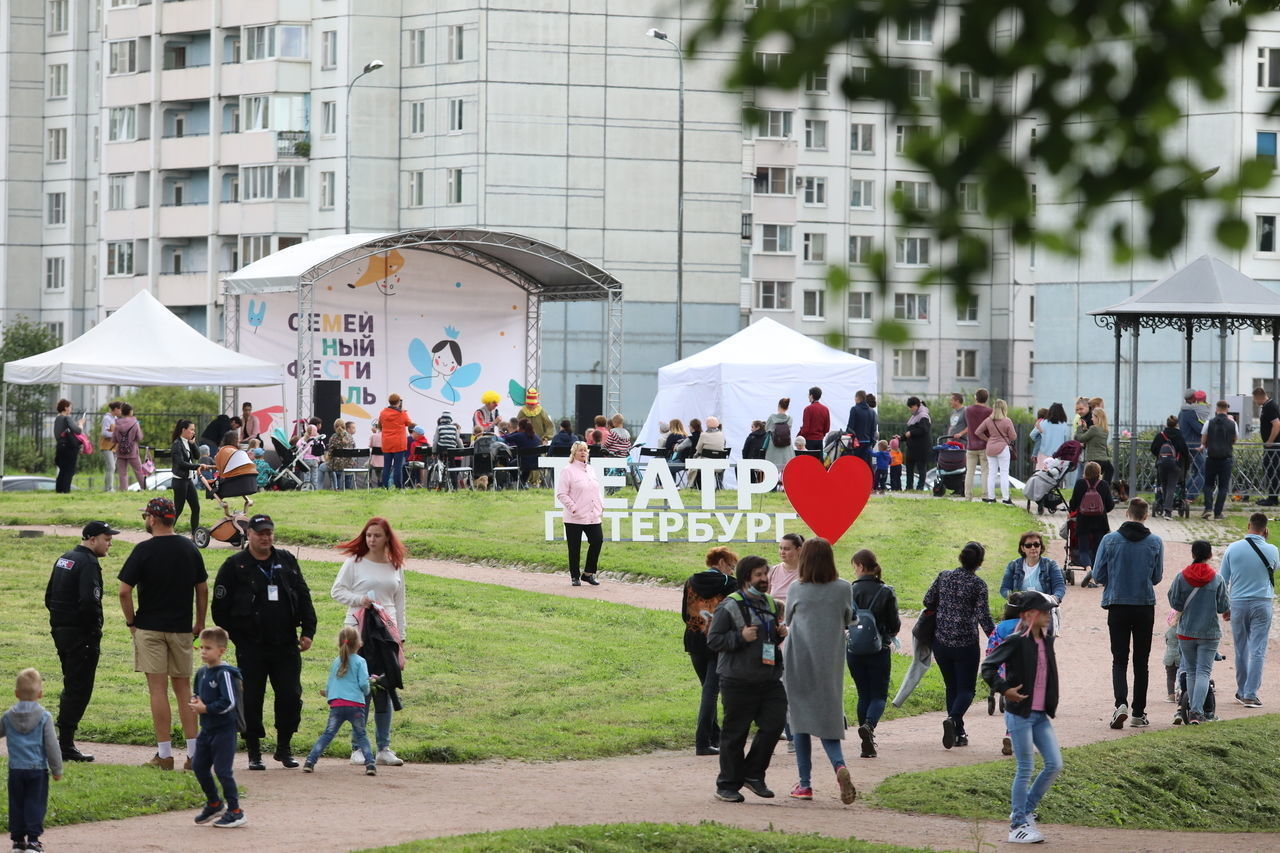 В IKEA в торговом центре «Мега Дыбенко» собралась огромная очередь