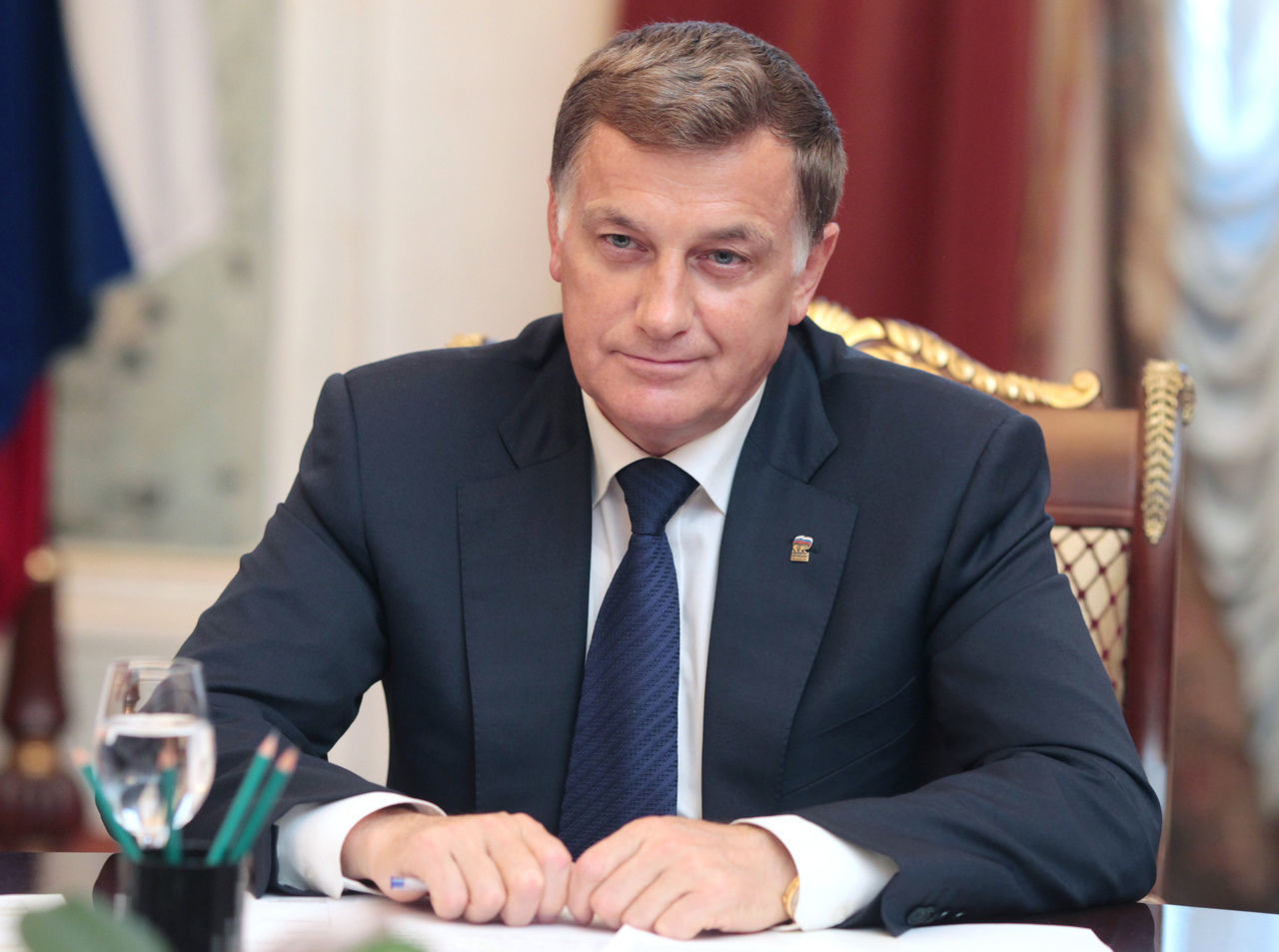 «В добрый путь»: Вячеслав Макаров поздравил петербуржцев с Днем знаний