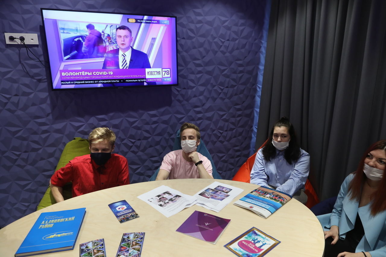 В Петербурге с 12 сентября открываются молодежные центры 