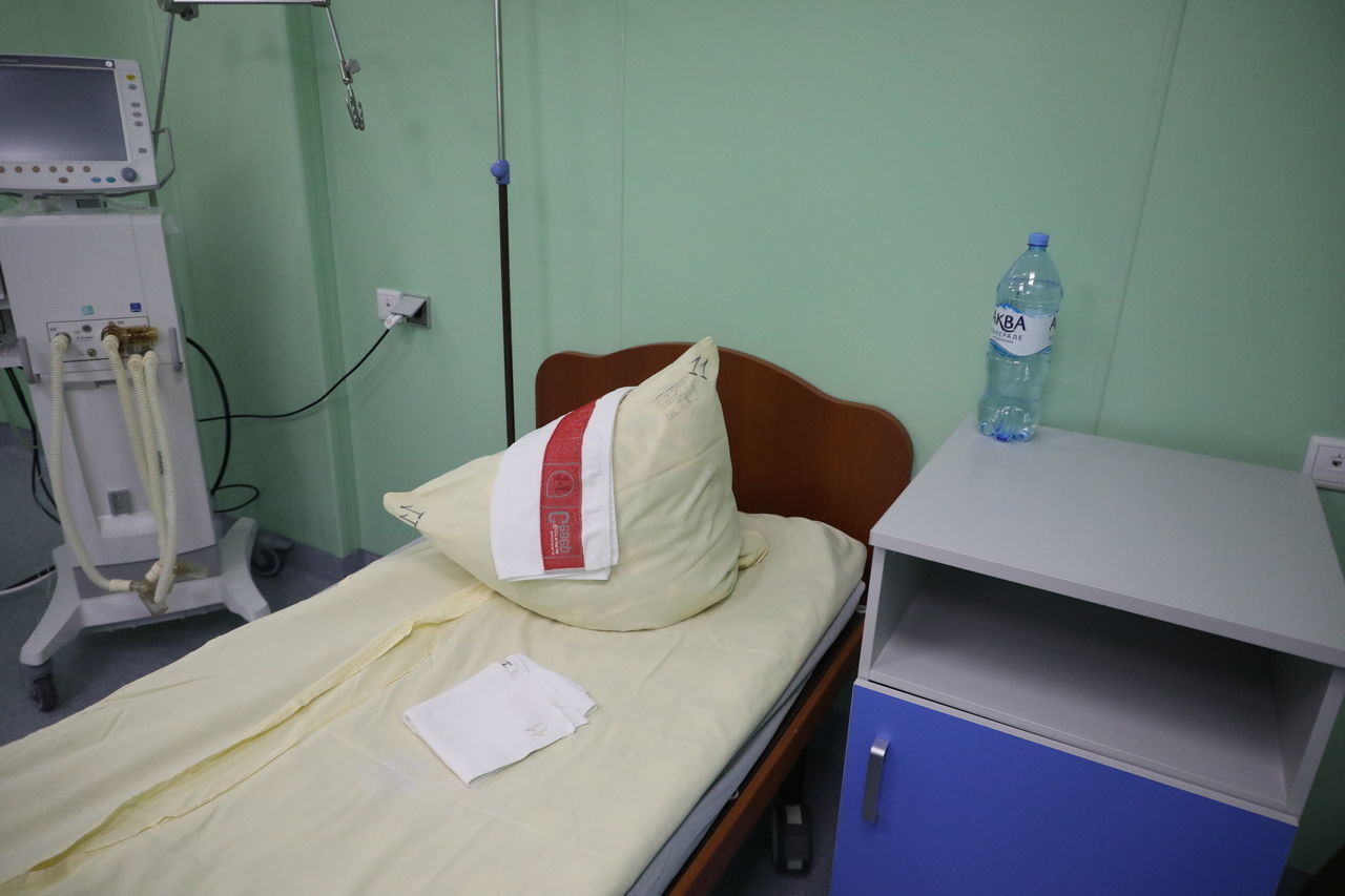 Волонтеры приступят к работе во временном госпитале в «Ленэкспо» 