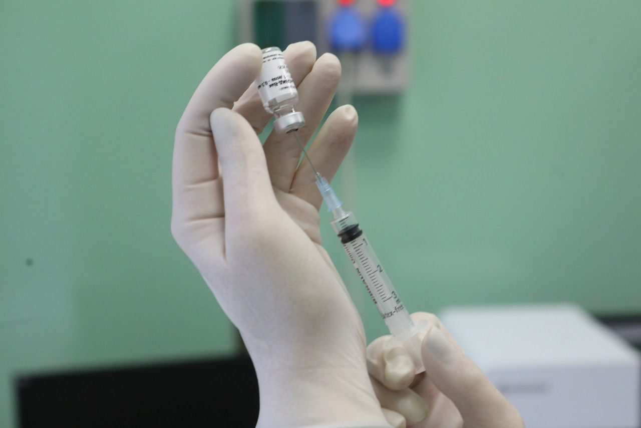 Больше 30% жителей Петербурга уже привились от гриппа 