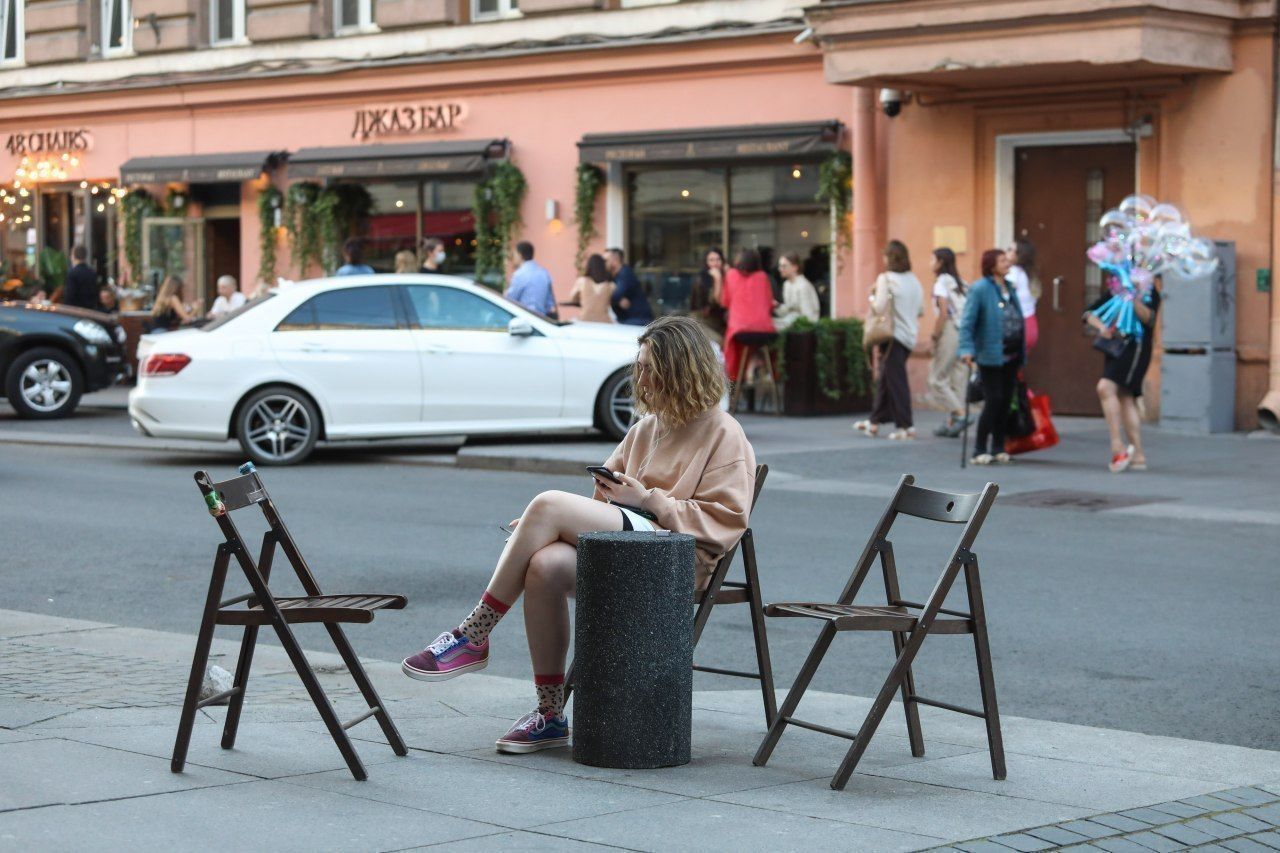 За две недели прибыль в кафе Петербурга упала на 3%