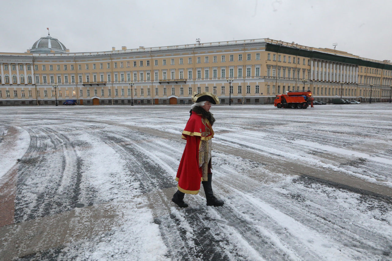 Опять без зимы: во вторник петербуржцам пообещали дождь 
