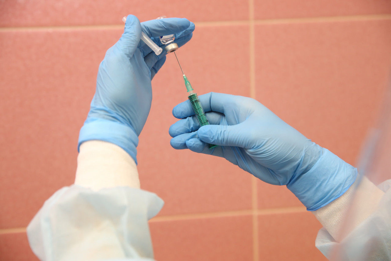 Борьба с коронавирусом: Петербург будет увеличивать прививочные мощности 