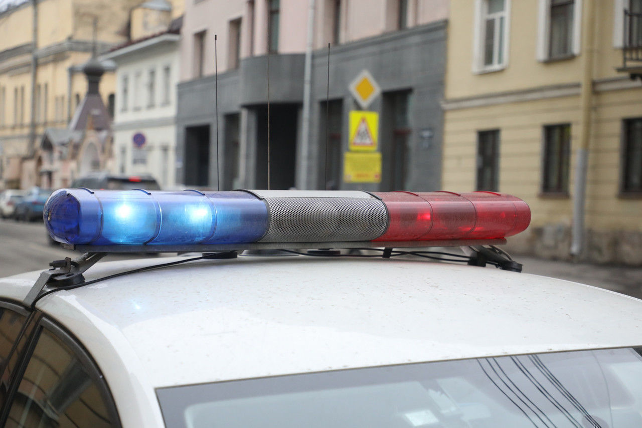 В Петербурге 15-летний подросток подозревается в том, что напал на кассиршу и украл алкоголь