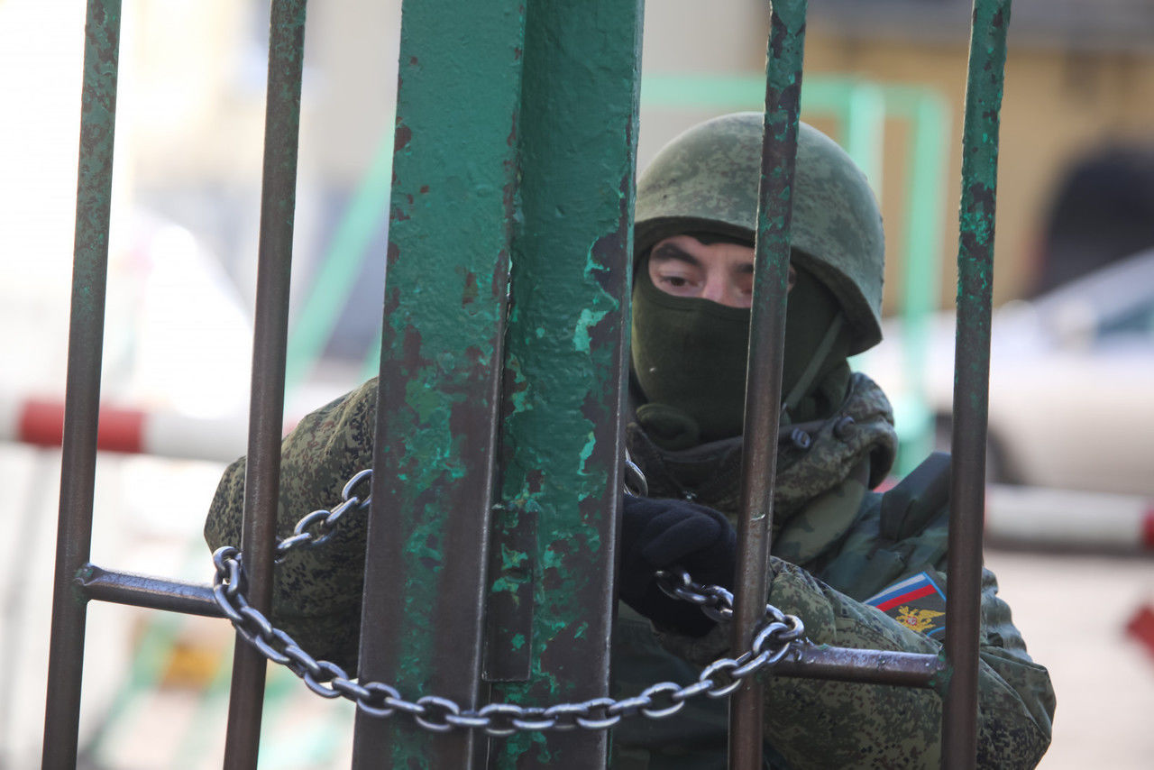 Сотрудники ФСБ отправились в Ленобласть, где пресекли деятельность подпольных оружейников