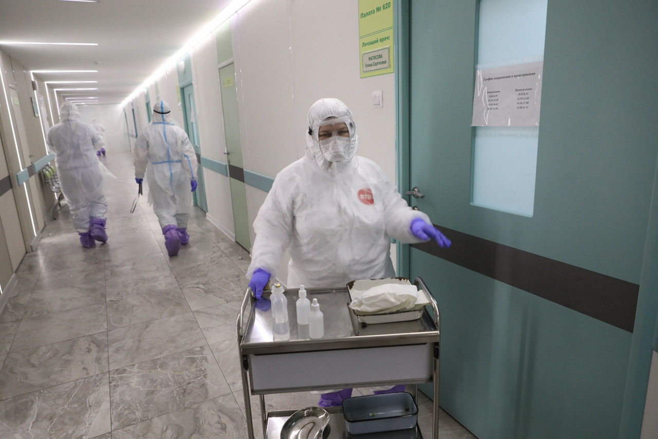 За сутки в Петербурге коронавирус подтвердился менее чем у 1000 человек