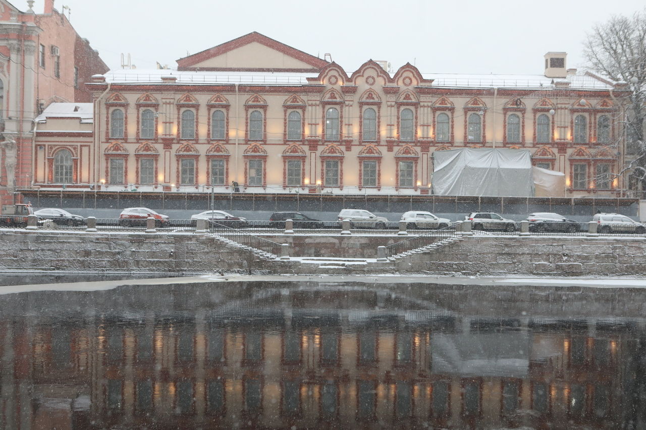 Реконструкция здания библиотеки Маяковского на набережной Фонтанки закончится в конце мая