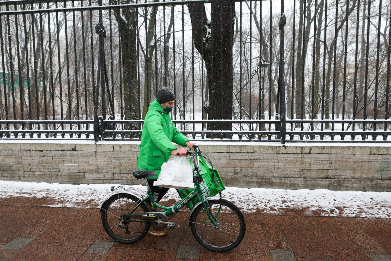 В пятницу петербуржцам пообещали мокрый снег