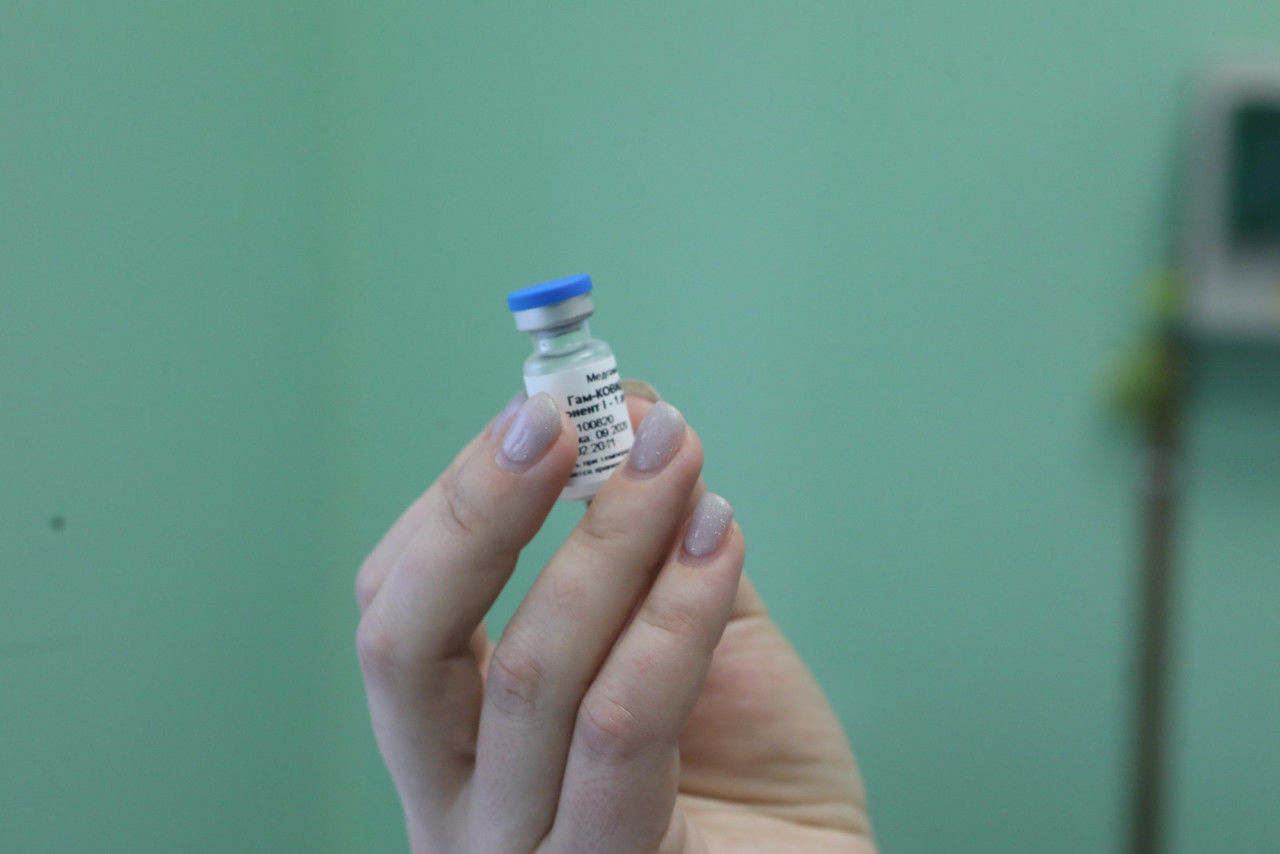 Европа продолжает вакцинацию российской вакциной