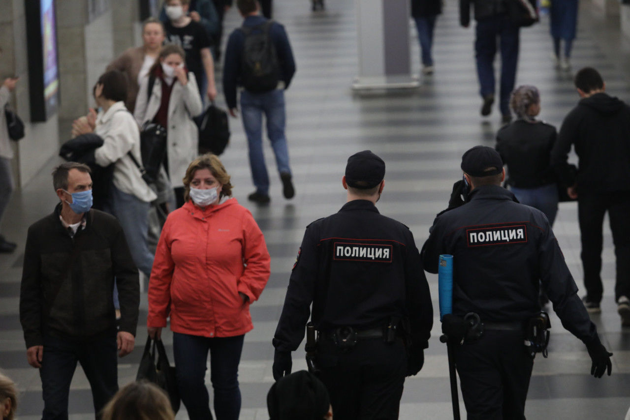 Все станции петербургского метро проверили на наличие бомб