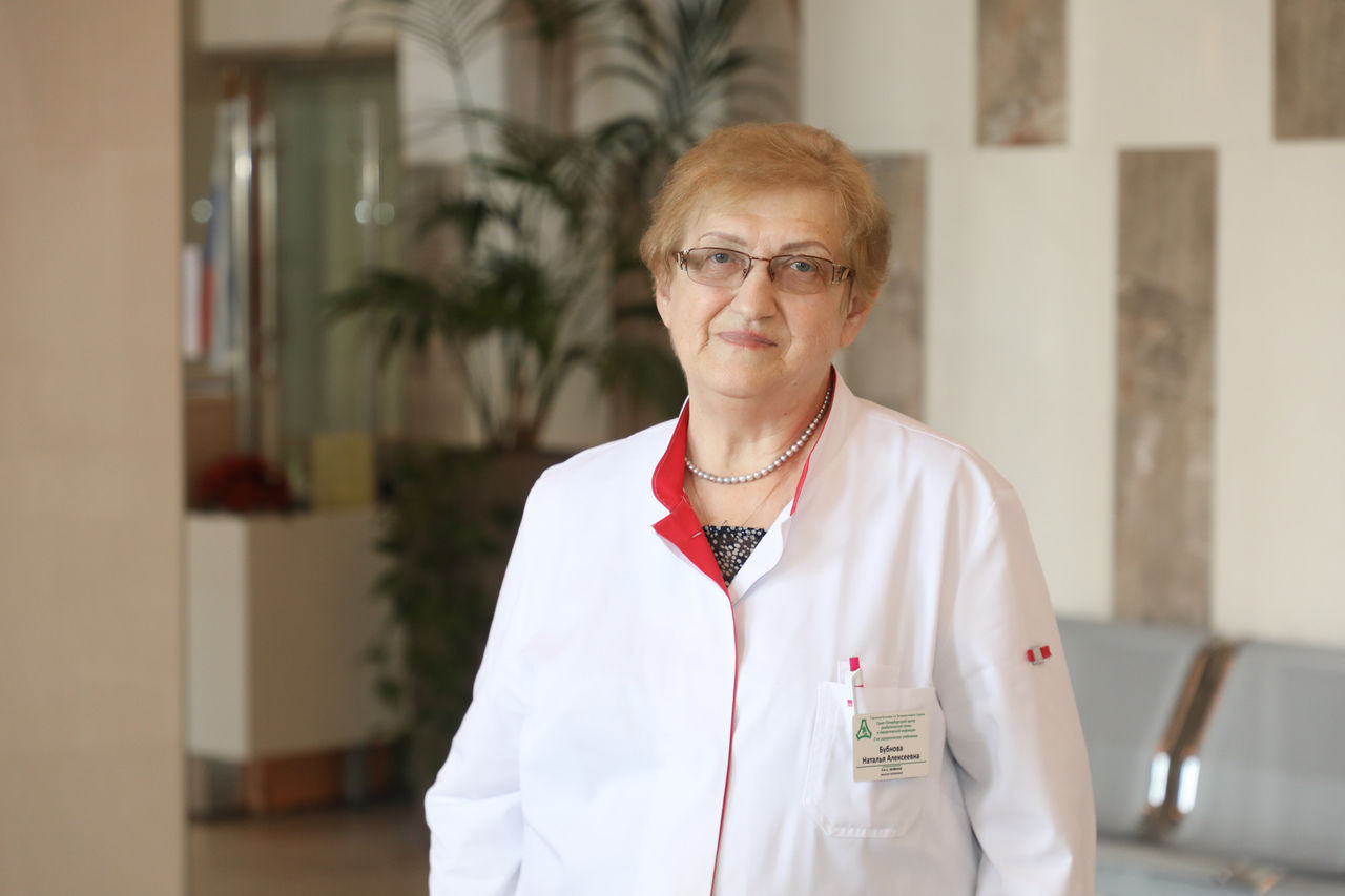 Сегодня врач-хирург, сестра Людмилы Вербицкой отмечает 77-летие