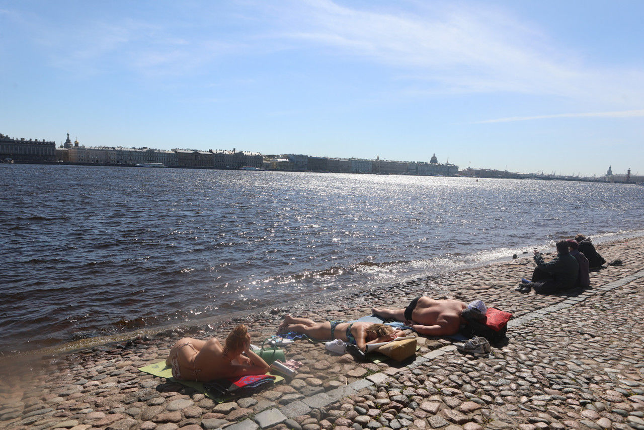 В Петербурге не нашли водоемов, в которых безопасно купаться