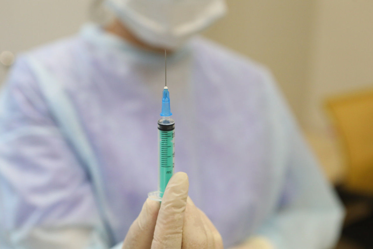 Российскую вакцину модифицировали под «дельта»-штамм коронавируса