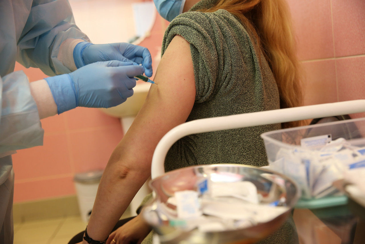 «Иммунная прослойка»: эксперт оценил отношение петербуржцев к вакцинации