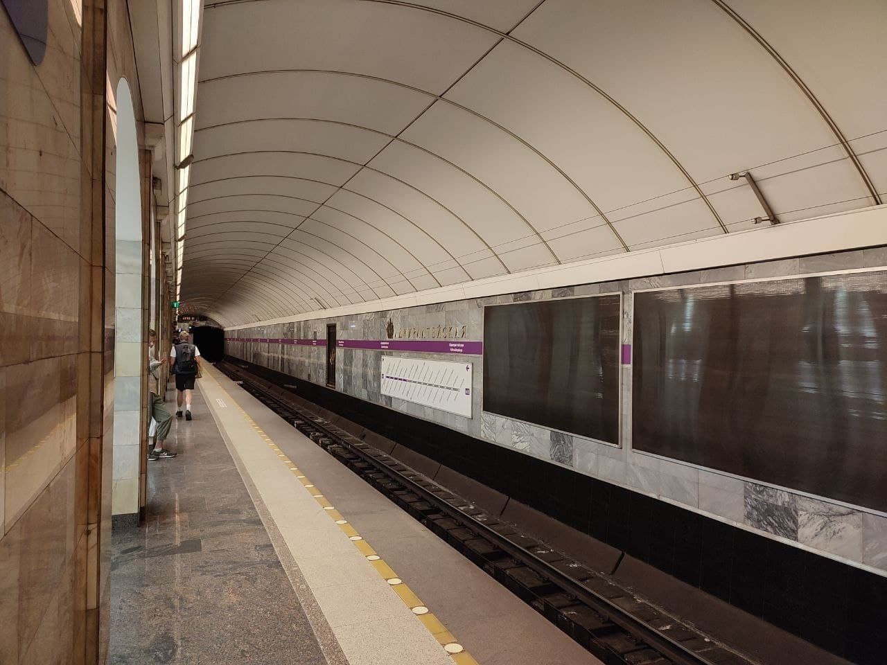 Контактный рельс в метро: как это устроено и какое там напряжение?
