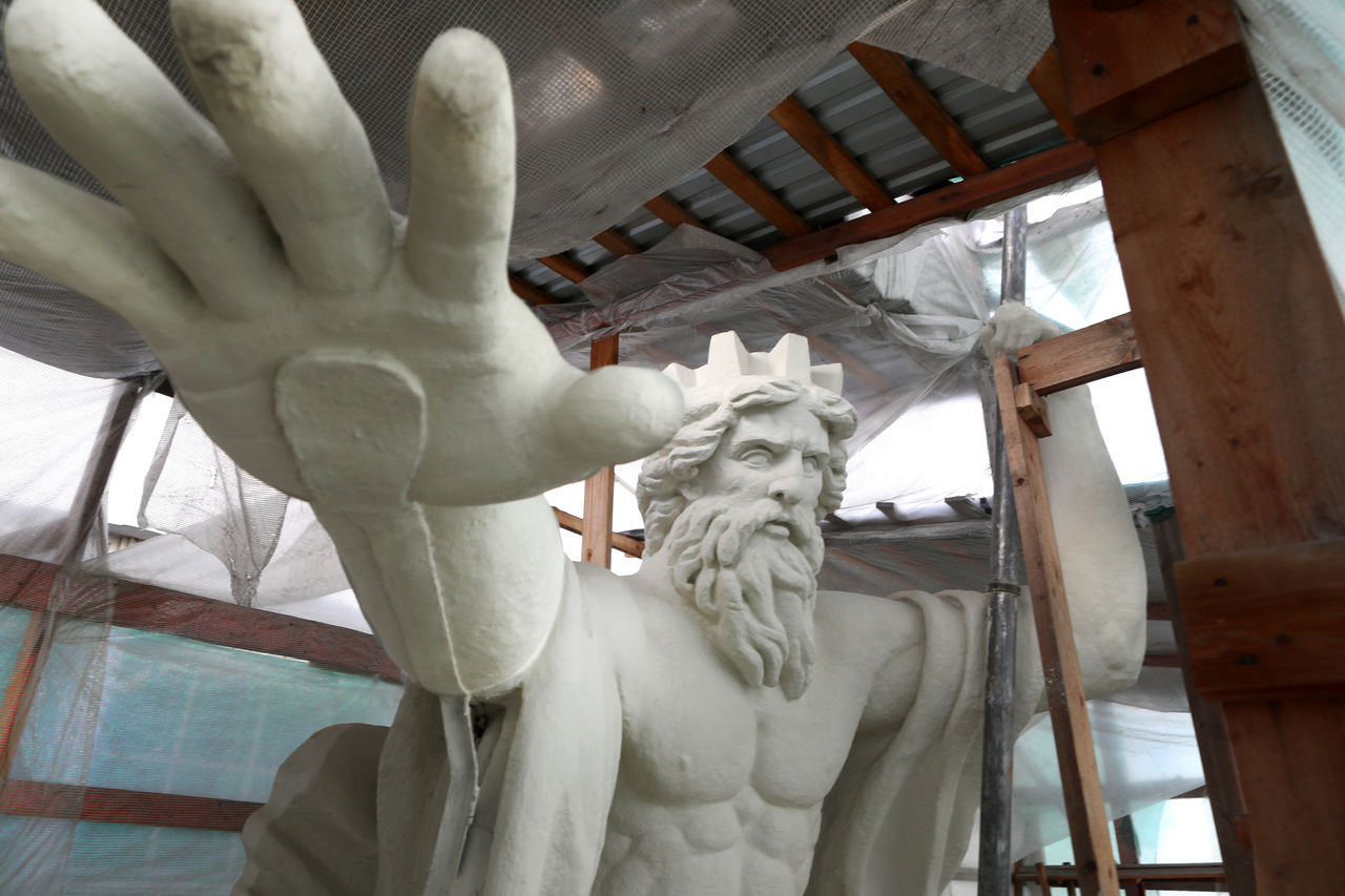 Белые фасады и обновленный Нептун: как реставрируют здание Биржи на стрелке Васильевского острова