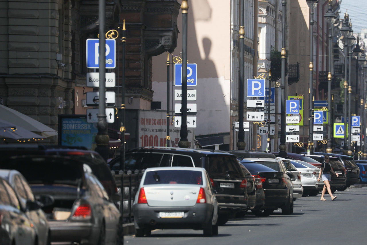На паркоматы в центре Петербурга потратят более 15,9 миллионов рублей