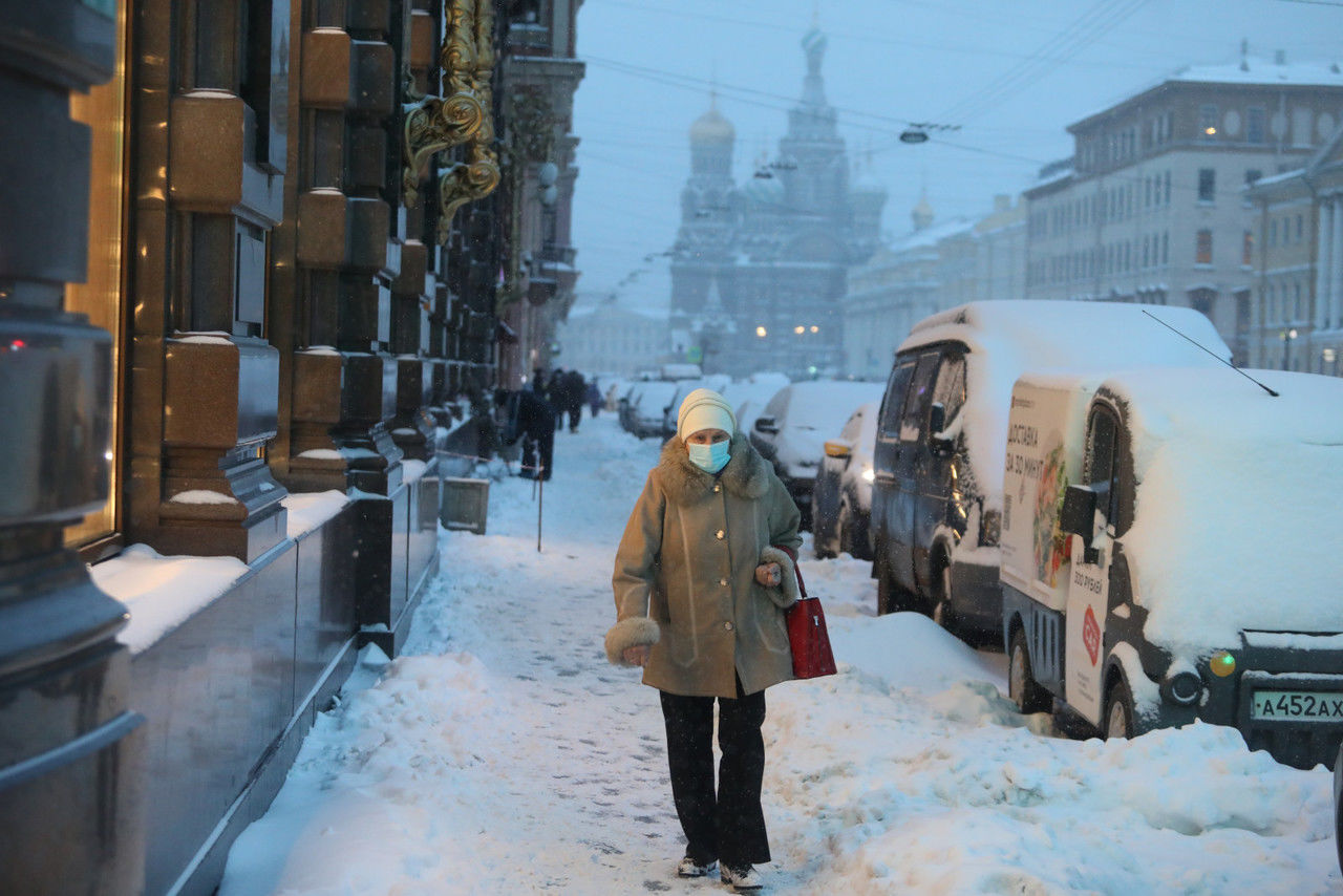 Авиасообщение и пенсии: что изменится в жизни россиян с 1 декабря