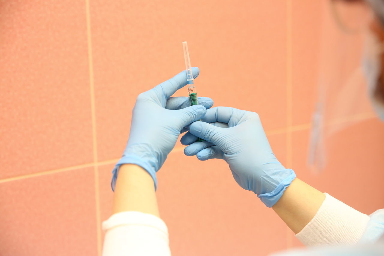 Инфекционист озвучил россиянам число антител для защиты от коронавируса