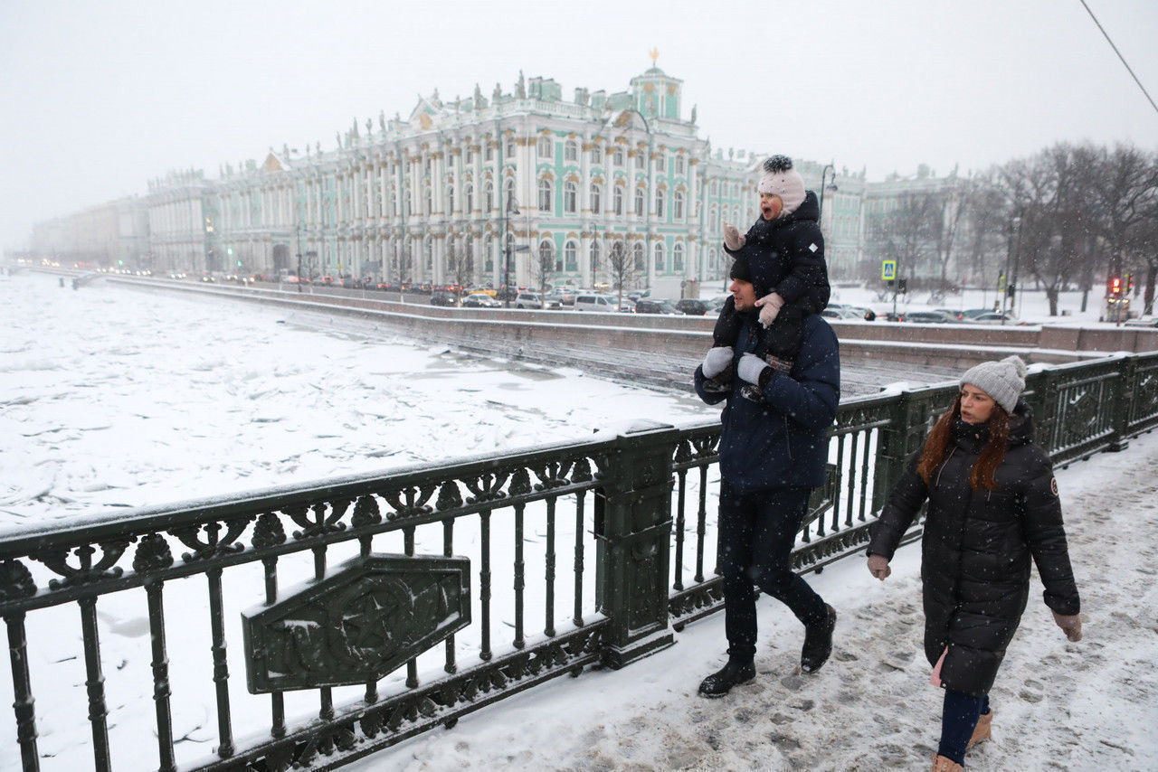 В спб можно обратившись в. Мороз в Санкт Петербурге. Снег в Питере. Морозный Петербург. Зима Петербург Мороз.
