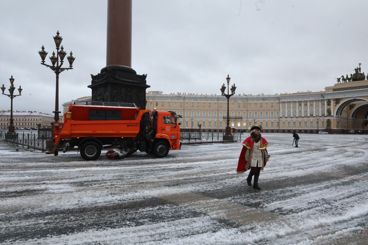 До +3: в Петербурге сегодня будет тепло, сыро и дождливо