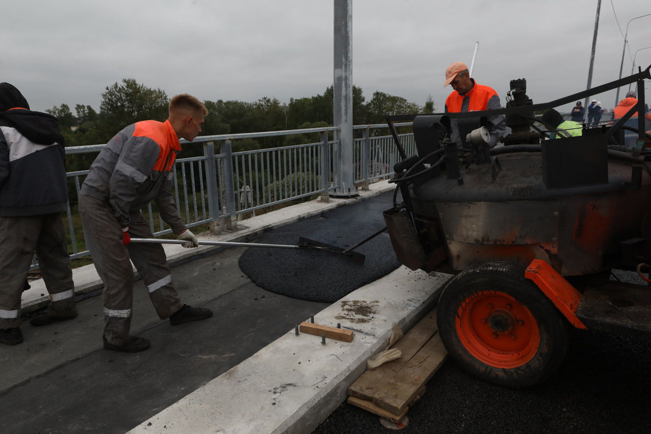 Александр Беглов рассказал, почему зимой в Петербурге могут укладывать асфальт
